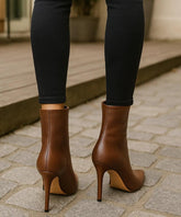 Bota Feminina De Couro Cano Médio Salto Fino Elegante | Chelsea